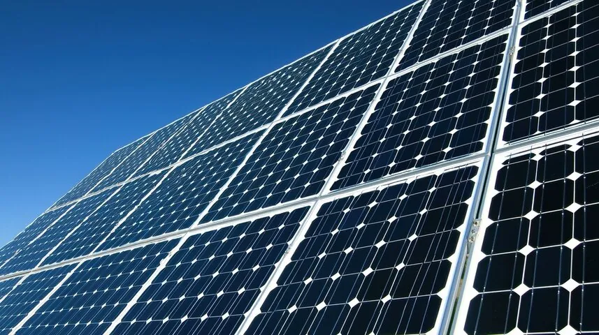 panneaux solaires à énergie solaire